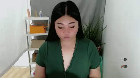 Snapshot of miya_licious chatting on November 2025 09:01:01 AM cassie marie online show from November 2025 09:01:01 AM