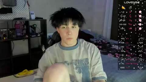 MeowMiku online show from December 2025 05:42:02 PM