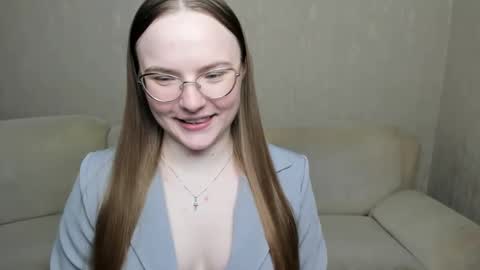 Miya online show from December 2024 07:49:02 PM