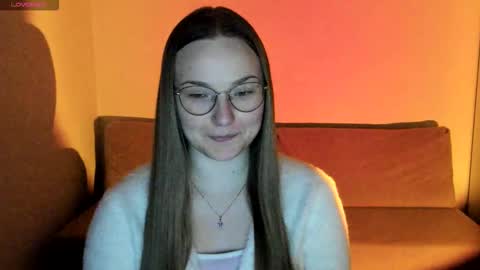 Miya online show from December 2025 05:20:01 PM