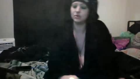 Snapshot of miztrezk chatting on April 2026 03:42:02 PM miztrezk online show from April 2026 03:42:02 PM