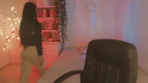 Alice online show from February 2025 10:43:01 PM