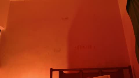 MoonLipson online show from June 2026 06:08:01 AM