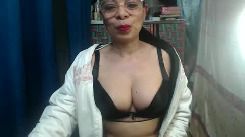 kelly online show from October 2025 10:52:01 PM