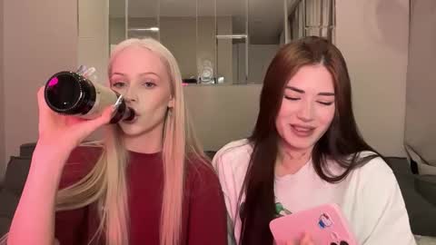 Snapshot of mmkakpoxyi22 chatting on February 2026 08:03:02 PM alice and ray online show from February 2026 08:03:02 PM