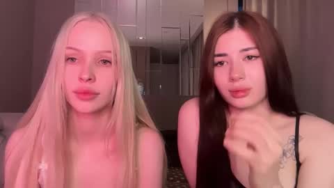 Snapshot of mmkakpoxyi22 chatting on February 2026 03:05:02 PM alice and ray online show from February 2026 03:05:02 PM