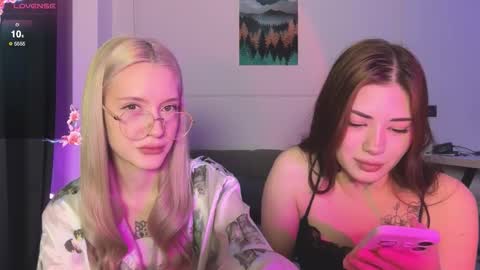 Snapshot of mmkakpoxyi22 chatting on March 2026 10:04:02 PM alice and ray online show from March 2026 10:04:02 PM