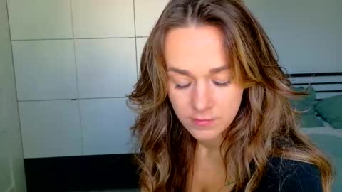 mmminnie online show from November 2025 10:26:02 AM