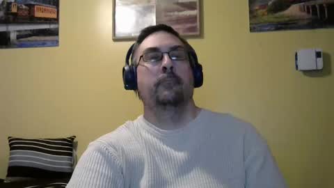 Snapshot of mmr45 chatting on October 2025 03:40:02 AM mmr45 online show from October 2025 03:40:02 AM