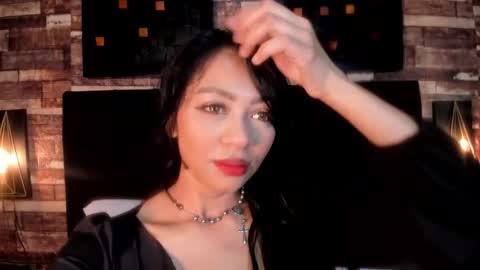 mochasins_ online show from September 2025 11:34:02 AM