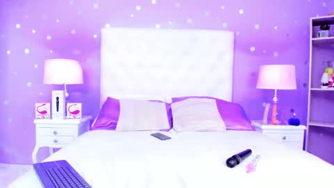 Sophia  online show from January 2025 07:38:01 PM