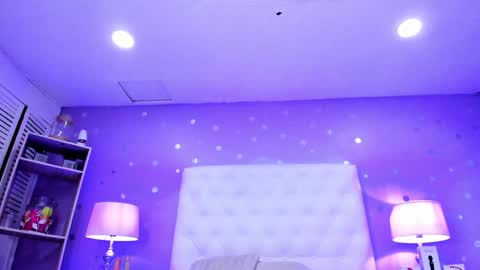 Sophia  online show from February 2025 06:56:01 PM