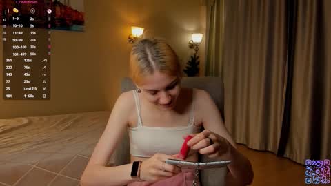 Laura online show from September 2025 01:29:01 AM