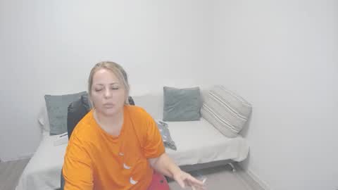 erika online show from October 2025 07:59:02 AM