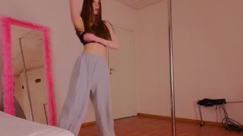 Snapshot of mol1y_kitten chatting on February 2025 12:25:01 AM Molly online show from February 2025 12:25:01 AM