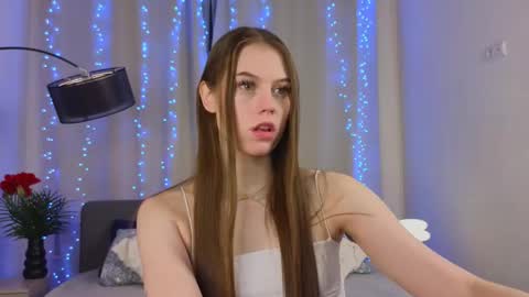 Snapshot of mol1y_kitten chatting on February 2025 03:38:02 PM Molly online show from February 2025 03:38:02 PM
