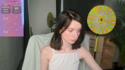 Snapshot of mollie_blush chatting on May 2026 07:24:02 AM mollie_blush online show from May 2026 07:24:02 AM