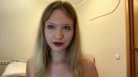 Snapshot of mollieadamek chatting on May 2026 02:00:01 PM Lisa online show from May 2026 02:00:01 PM
