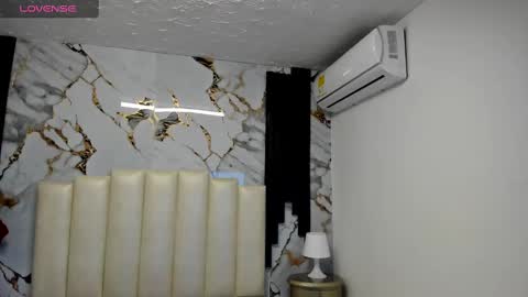 Hey Guys  Im Mollie online show from October 2025 12:15:01 PM