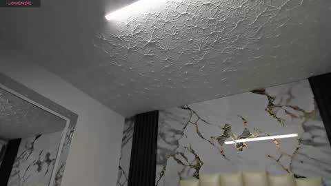 Hey Guys  Im Mollie online show from March 2026 12:01:02 PM