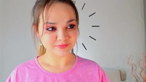 Kate online show from October 2025 06:09:01 PM