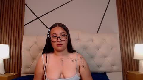 molly_dennver online show from December 2025 12:19:02 AM