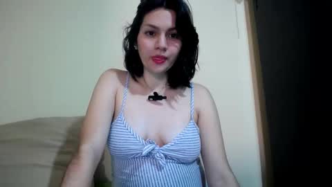 Molly online show from September 2025 06:10:02 PM