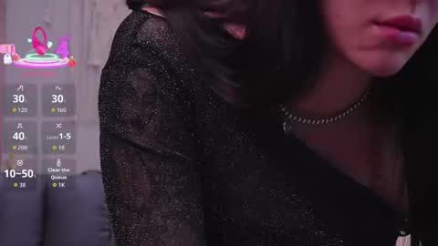 Molly online show from November 2025 01:03:02 AM