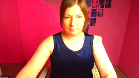Snapshot of molly_mis chatting on May 2026 11:48:01 AM Molly online show from May 2026 11:48:01 AM