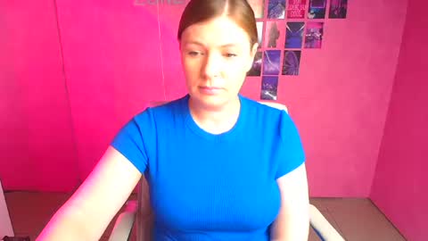 Snapshot of molly_mis chatting on May 2026 12:01:01 PM Molly online show from May 2026 12:01:01 PM