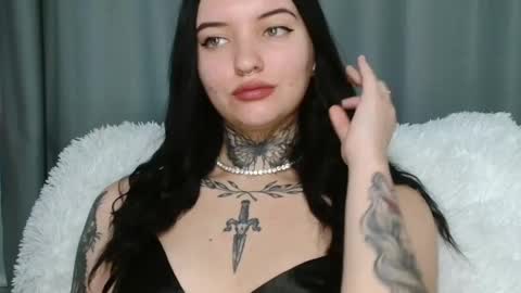 Lina online show from December 2024 09:36:02 AM