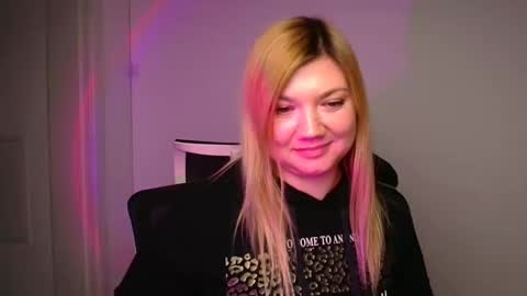 Molly online show from January 2025 03:16:02 PM