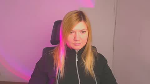 Molly online show from January 2025 12:15:01 PM