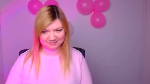 Molly online show from February 2025 12:44:02 PM