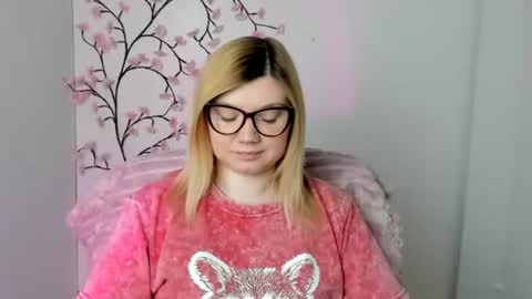 Snapshot of molly_moree chatting on May 2026 11:38:01 AM Molly online show from May 2026 11:38:01 AM