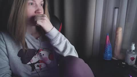 I have new photos come and see with love Molly online show from March 2025 04:06:01 AM