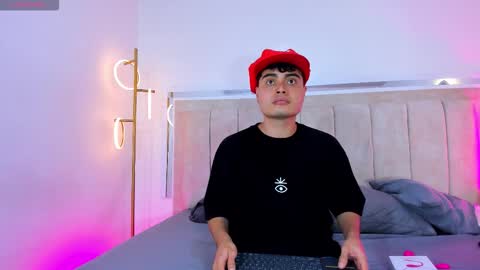 molly_sweetlove online show from December 2025 07:11:02 PM