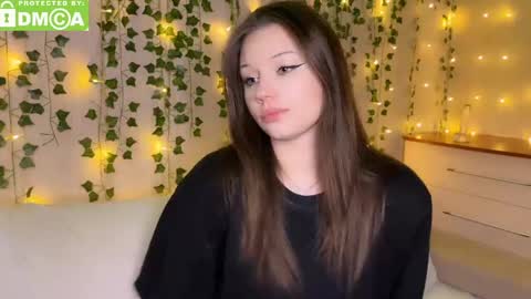 Molly online show from April 2026 11:16:01 AM