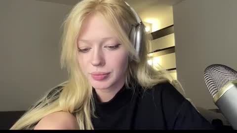 Goddess Katherine online show from November 2025 06:30:02 PM