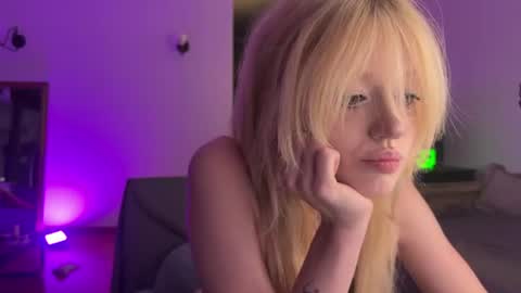 Snapshot of mollycodle chatting on July 2026 07:08:02 PM Goddess Katherine online show from July 2026 07:08:02 PM