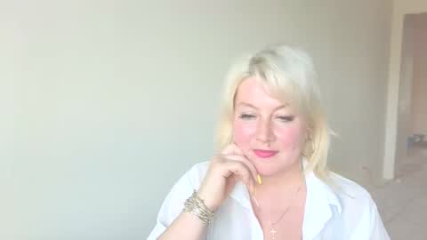 Snapshot of mollyjoyq chatting on May 2026 03:52:02 PM Mollyjoyq online show from May 2026 03:52:02 PM
