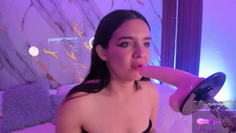 New girl Emily Valentina  Michelle online show from November 2025 04:29:01 PM