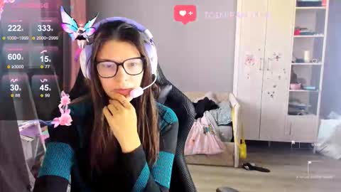  KIRA  online show from October 2025 05:08:01 AM