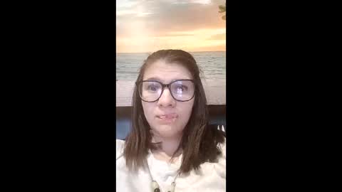Snapshot of mollylollipop20 chatting on May 2026 03:09:02 PM KIRA online show from May 2026 03:09:02 PM