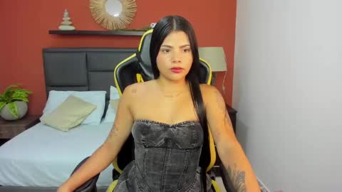 mollylove_ online show from September 2025 11:46:02 AM