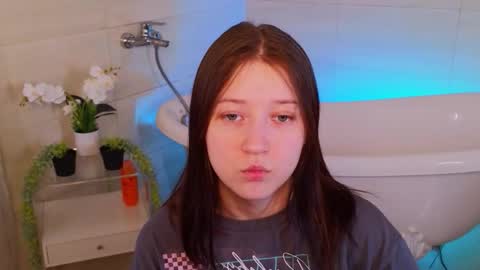 Snapshot of mollymmay chatting on March 2026 10:10:02 AM Molly online show from March 2026 10:10:02 AM