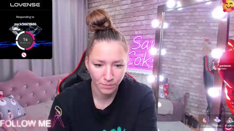 hi im Molly heregreat boobs big heart  warm pussy  online show from March 2025 12:04:01 AM