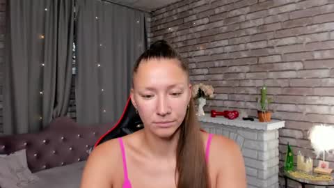 hi im Molly heregreat boobs big heart  warm pussy  online show from July 2026 12:37:02 AM