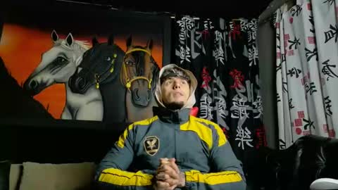 Snapshot of molotov_explosive chatting on October 2025 12:47:02 AM Molotov online show from October 2025 12:47:02 AM