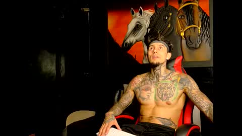 Snapshot of molotov_explosive chatting on November 2025 09:24:02 PM Molotov online show from November 2025 09:24:02 PM